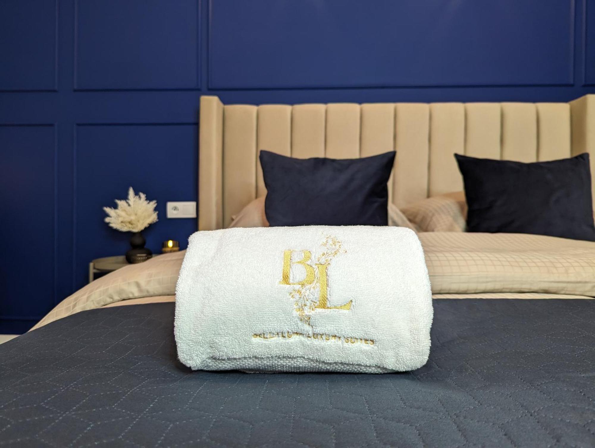 Bella Luna Luxury Suites - Chic Residence In Historic Square Warschau Exterior foto